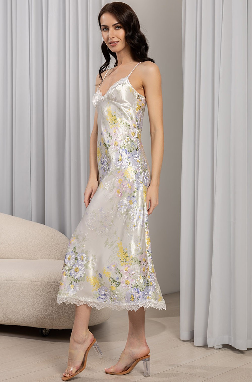 Lilianna 5996