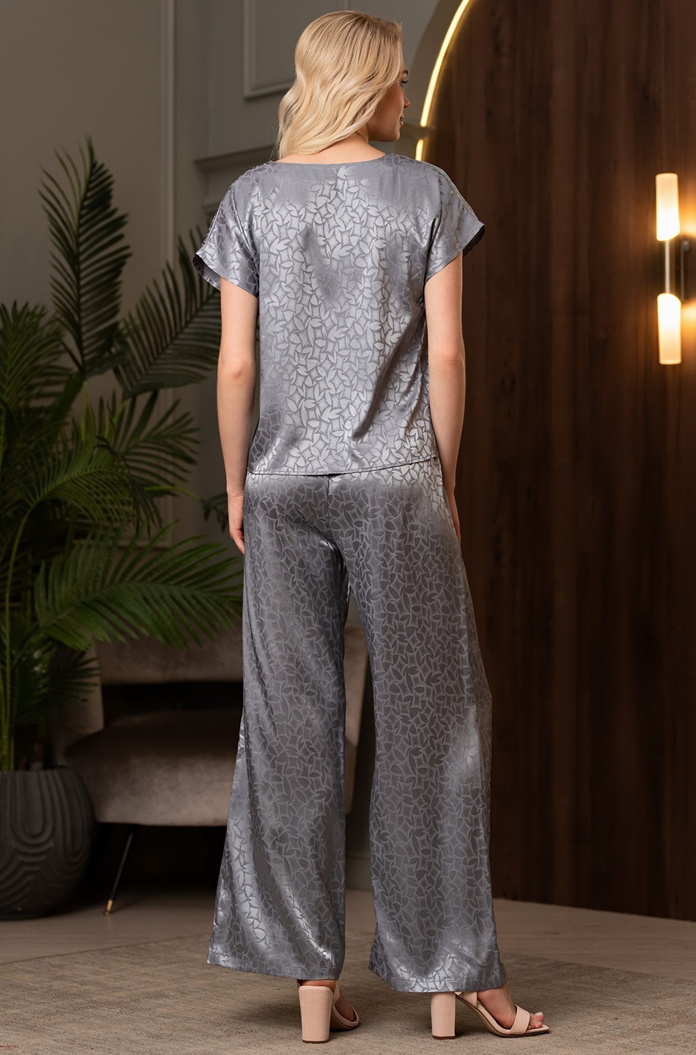 Joanna 7316