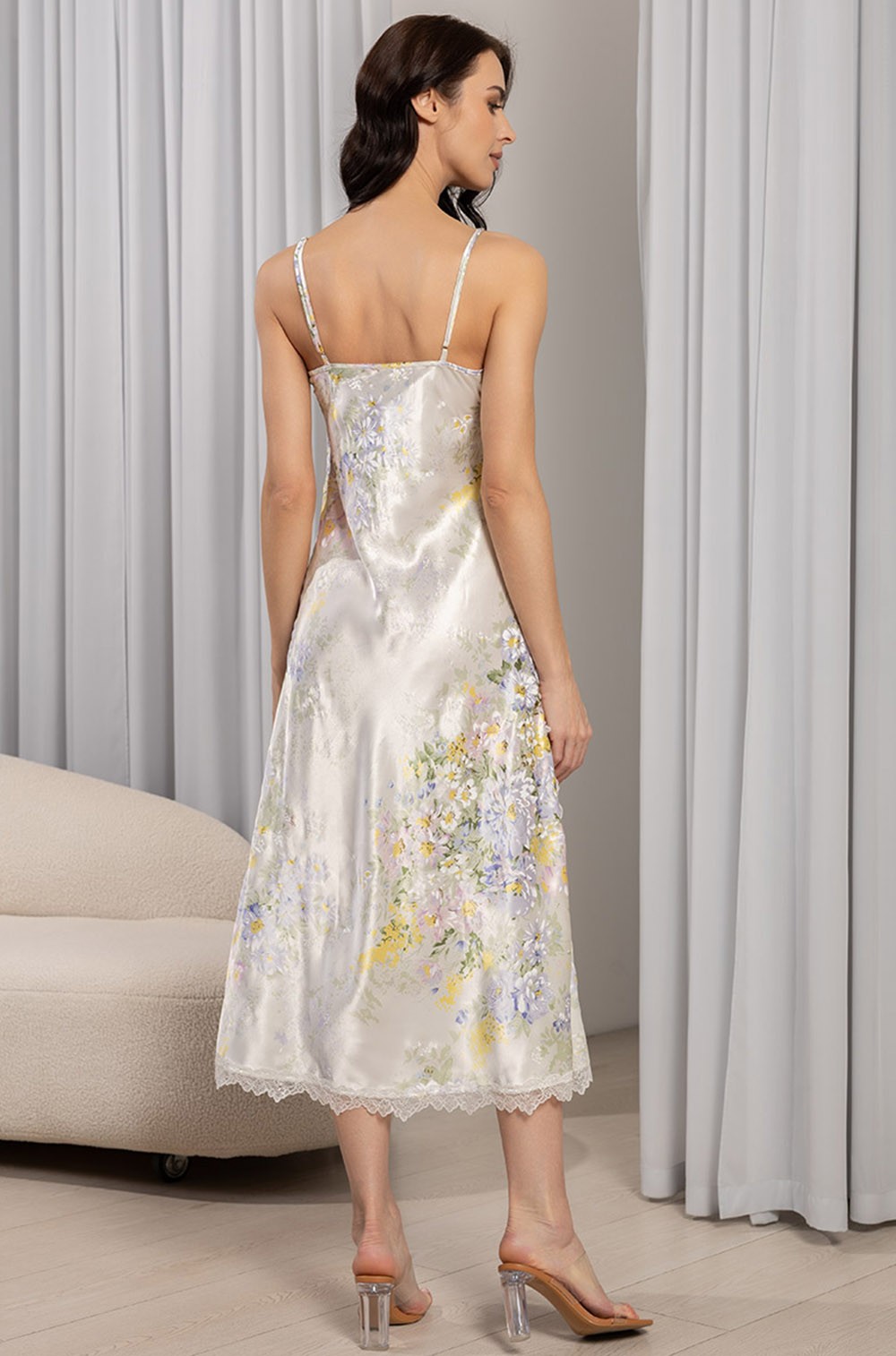 Lilianna 5996