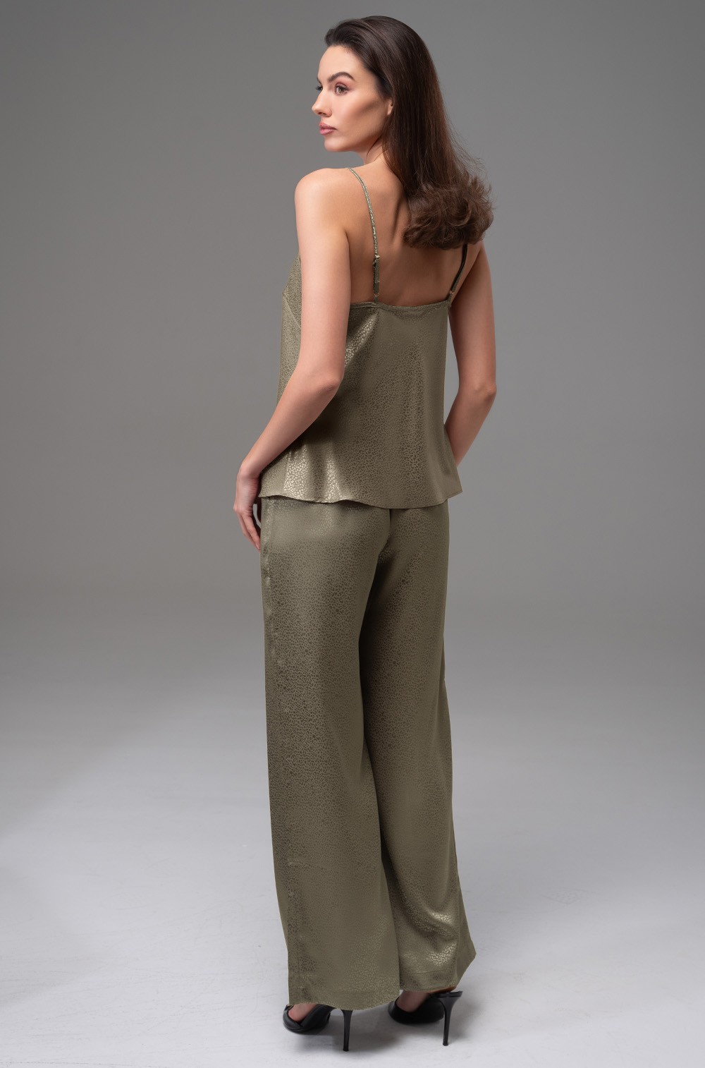 Genevieva 7564