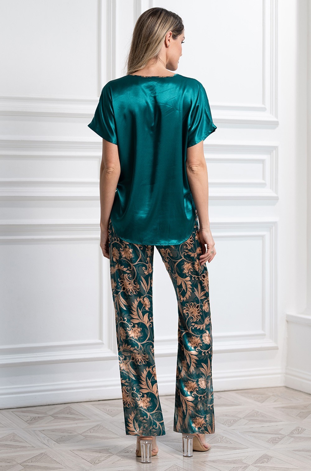 Emerald 3744
